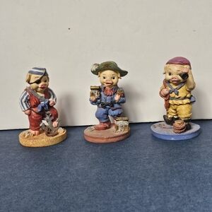 Set of 3 pirate pig statues